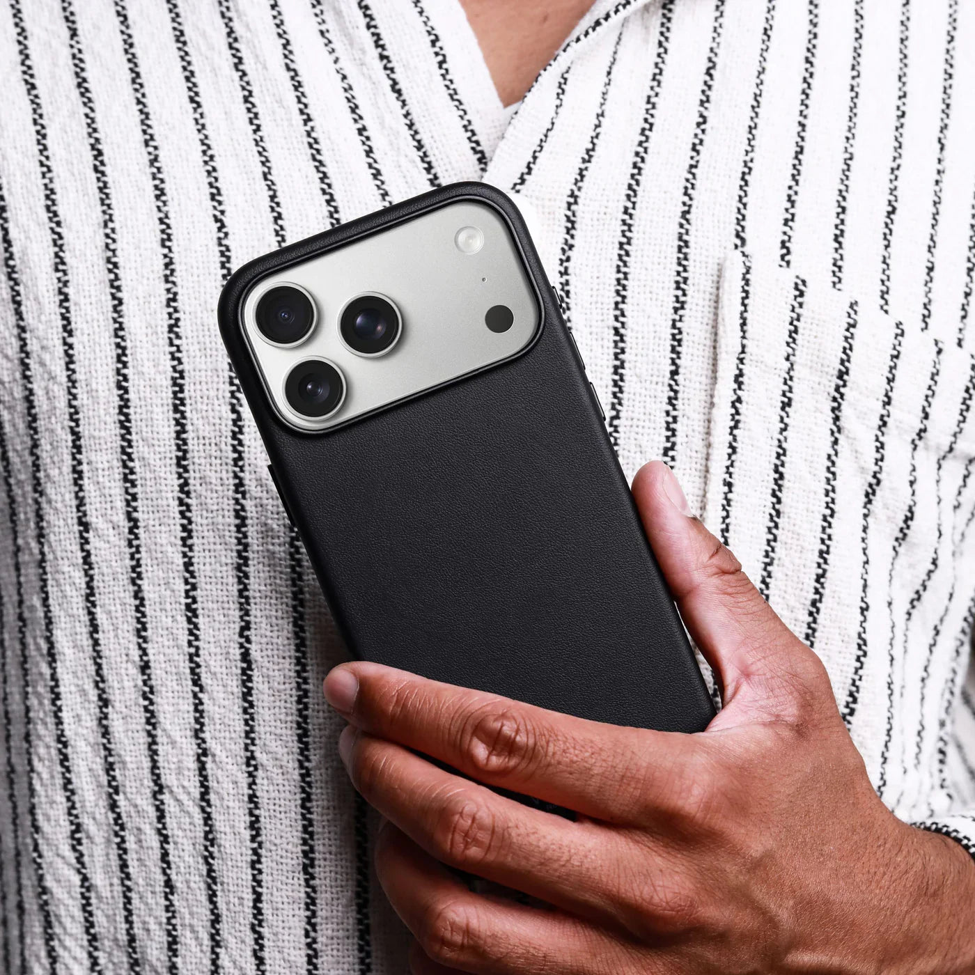 Vonmahlen Like Leather Case Iphone 17 Pro Max Black