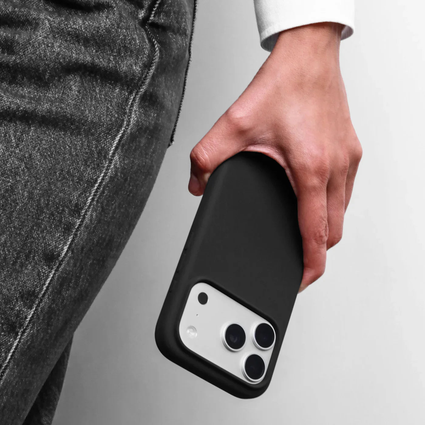 Vonmahlen Soft Silicone Case Iphone 17 Pro Black