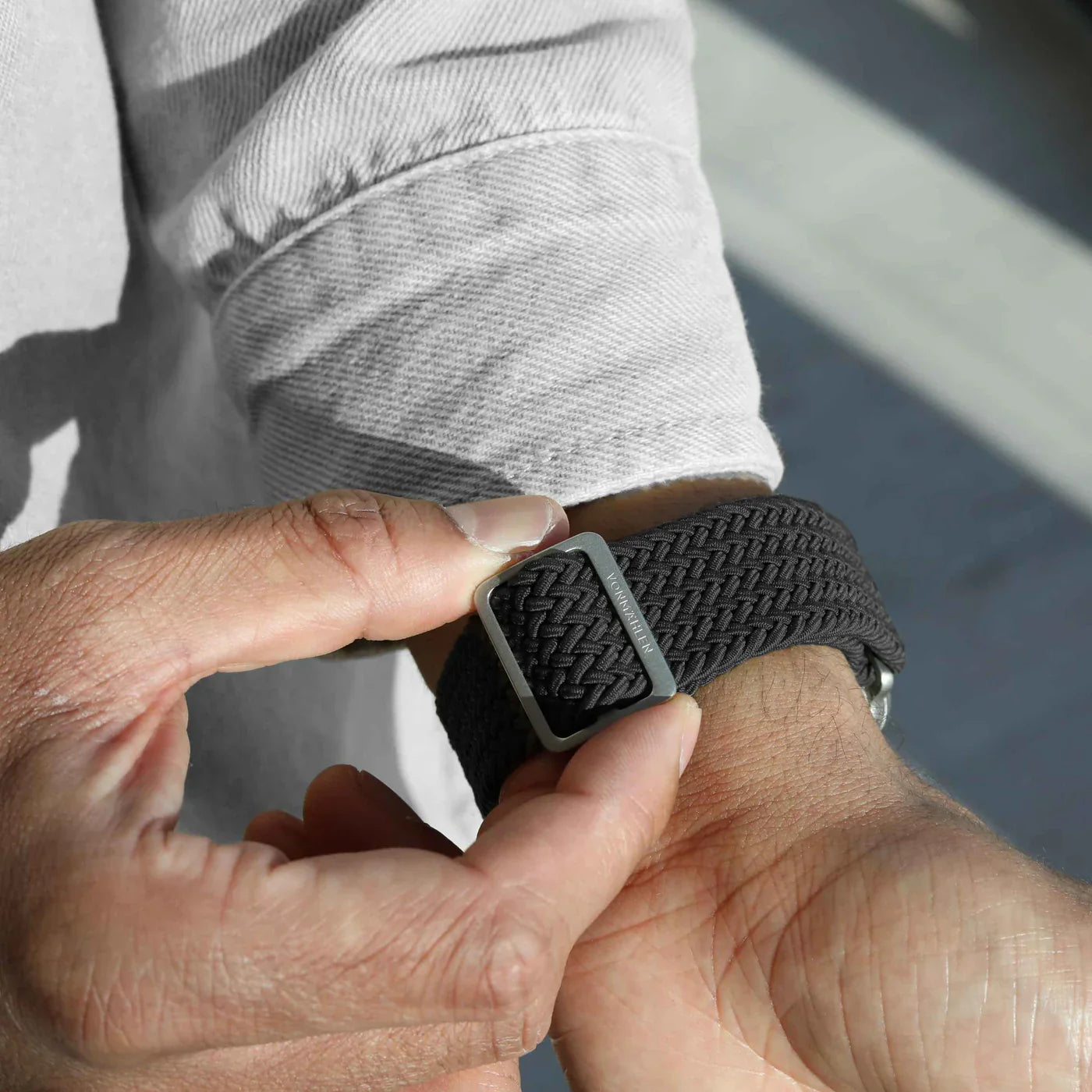 Vonmahlen Woven Loop One Size Black (For Apple Watch 42 | 44 | 45 | 49Mm)