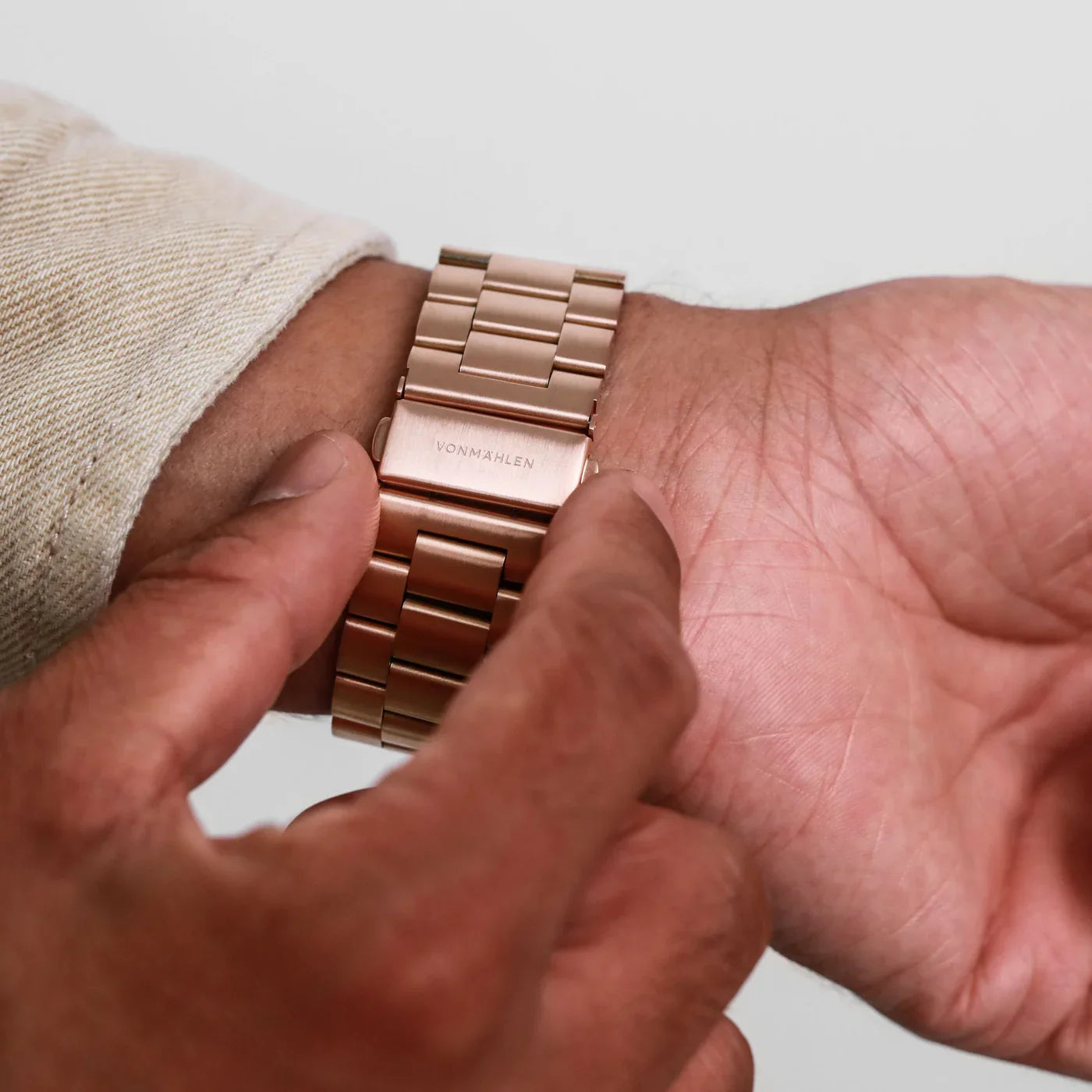 Vonmahlen Link Bracelet 2 44 | 45 | 46 | 49Mm One Size Rose Gold
