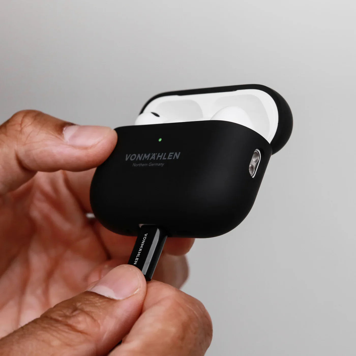 Vonmahlen Thin Case For Airpods Pro 3Rd Gen. Black