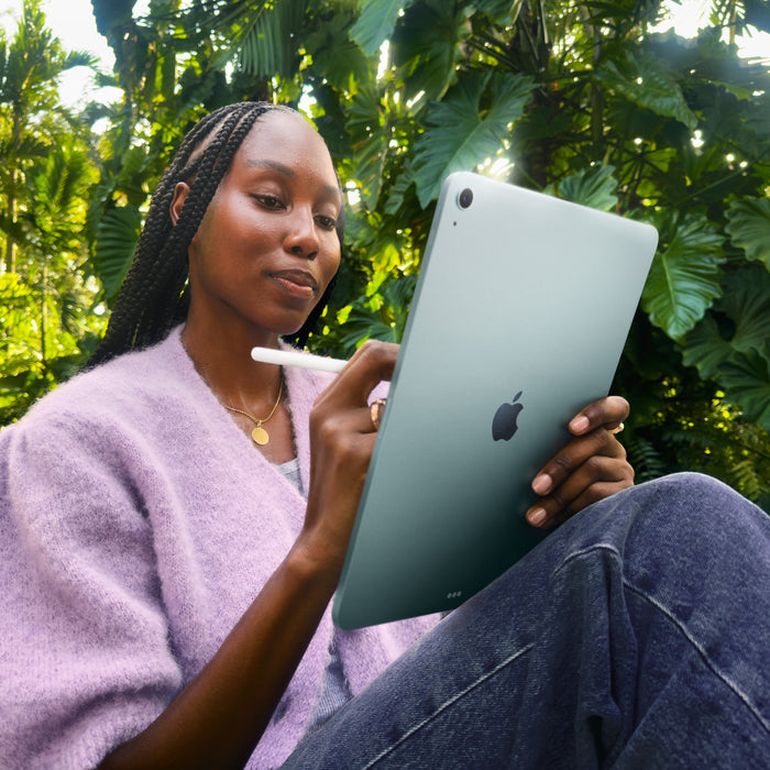 iPad_Air_13-inch_M3_Cellular_Space_Gray_PDP_Image_Position_8__en-AE