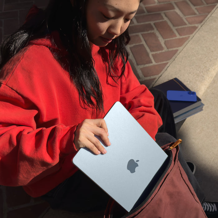 MacBook_Air_13-inch_M4_Sky_Blue_PDP_Image_Position_8__en-AE