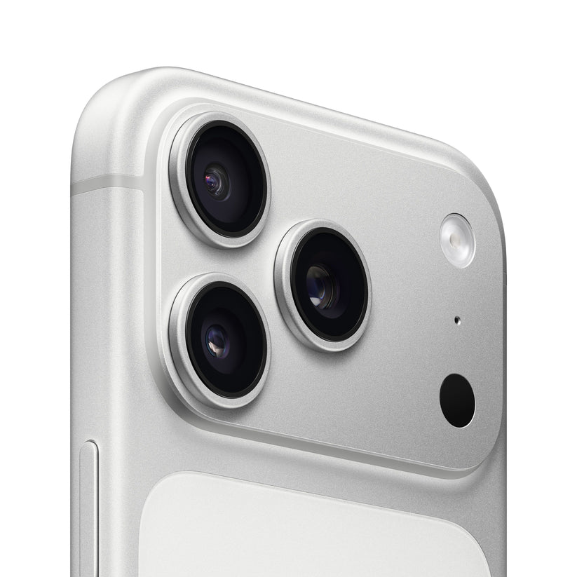 iPhone_17_Pro_Silver_PDP_Image_Position_3__en-AE