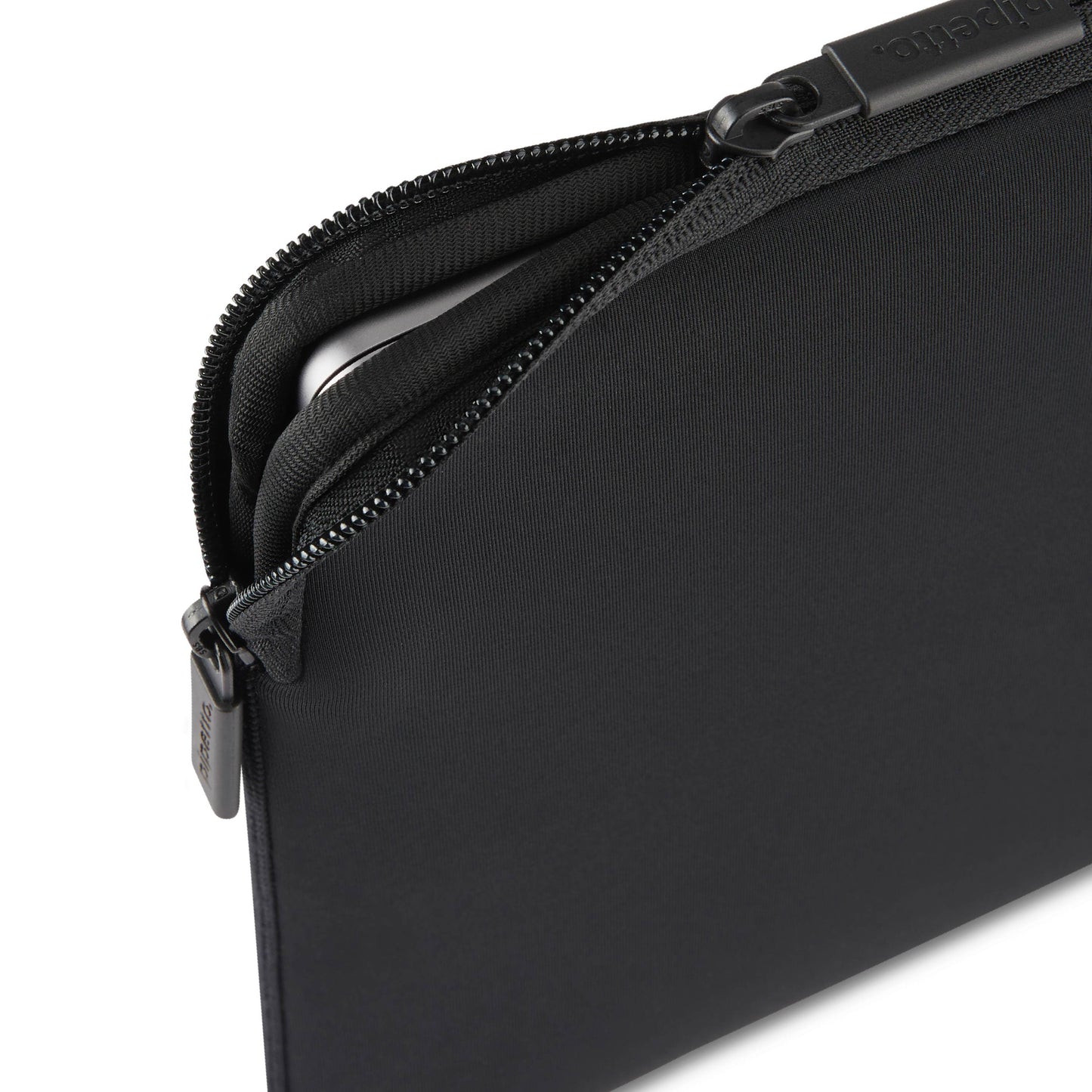 Pipetto MacBook 13/14 Classic Fit Sleeve - Black