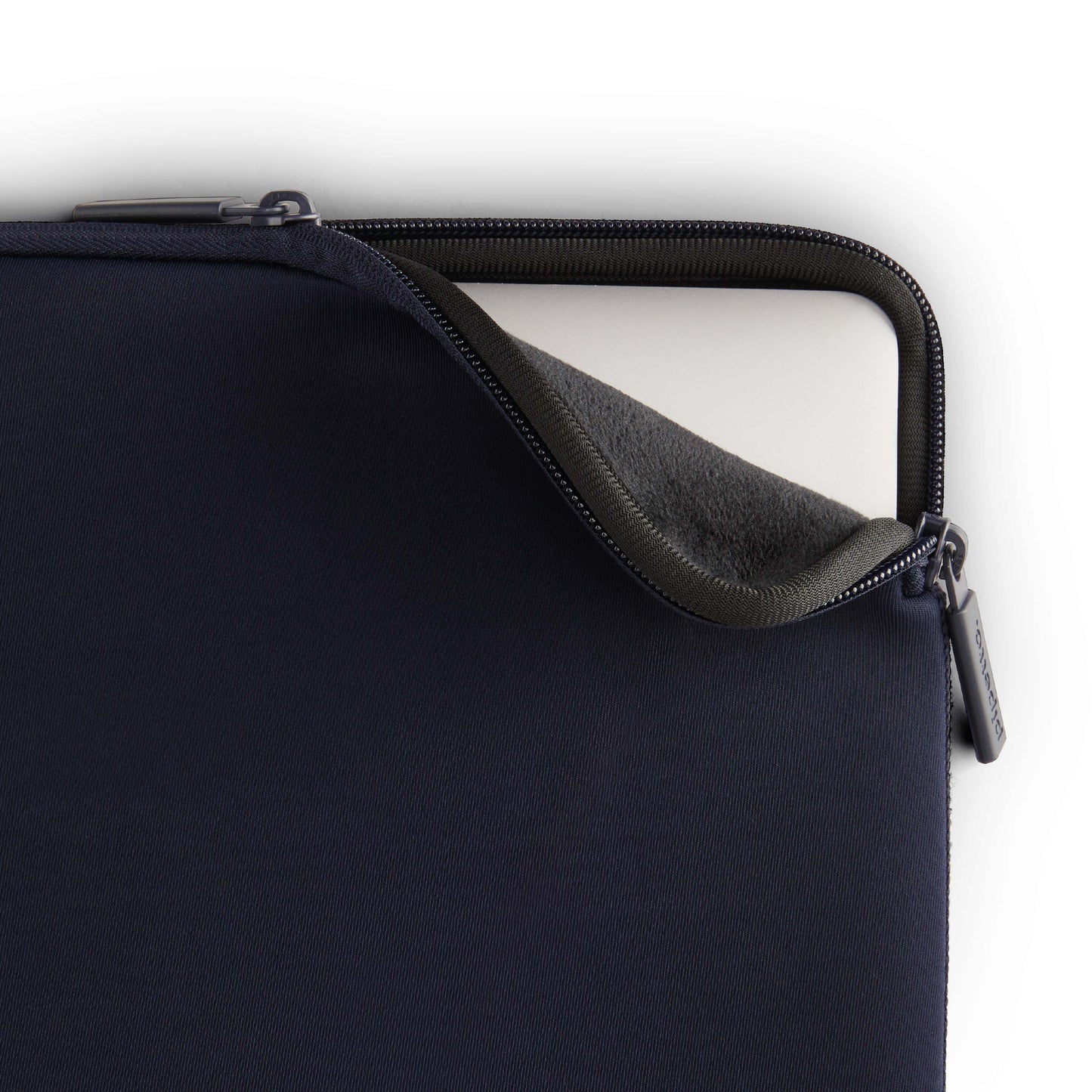 Pipetto MacBook 13/14 Classic Fit Sleeve - Dark Blue