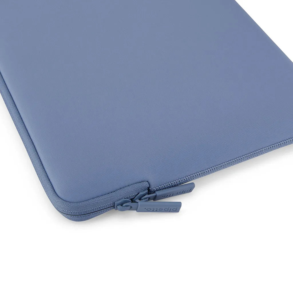 Pipetto MacBook Neo 13 (A18 Pro)  Classic Fit Sleeve - Lavender