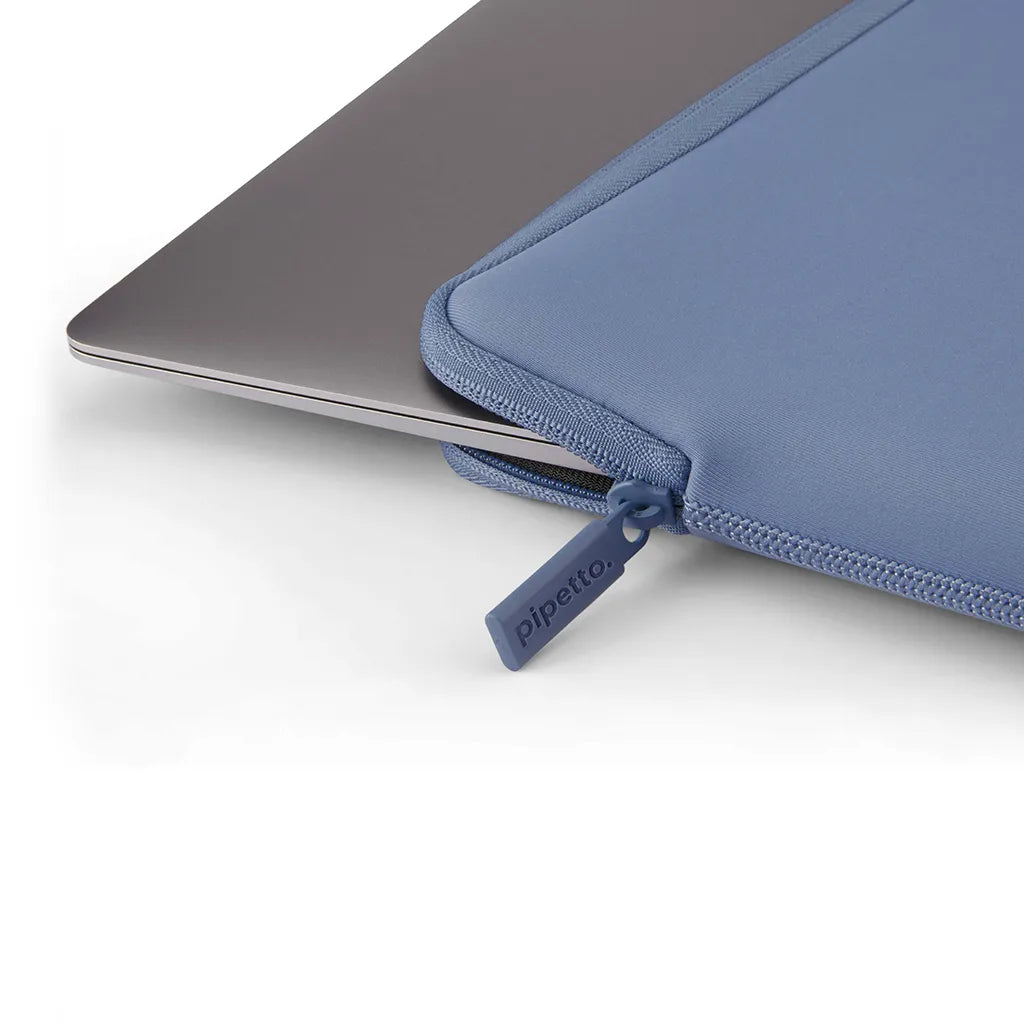 Pipetto MacBook Neo 13 (A18 Pro)  Classic Fit Sleeve - Lavender