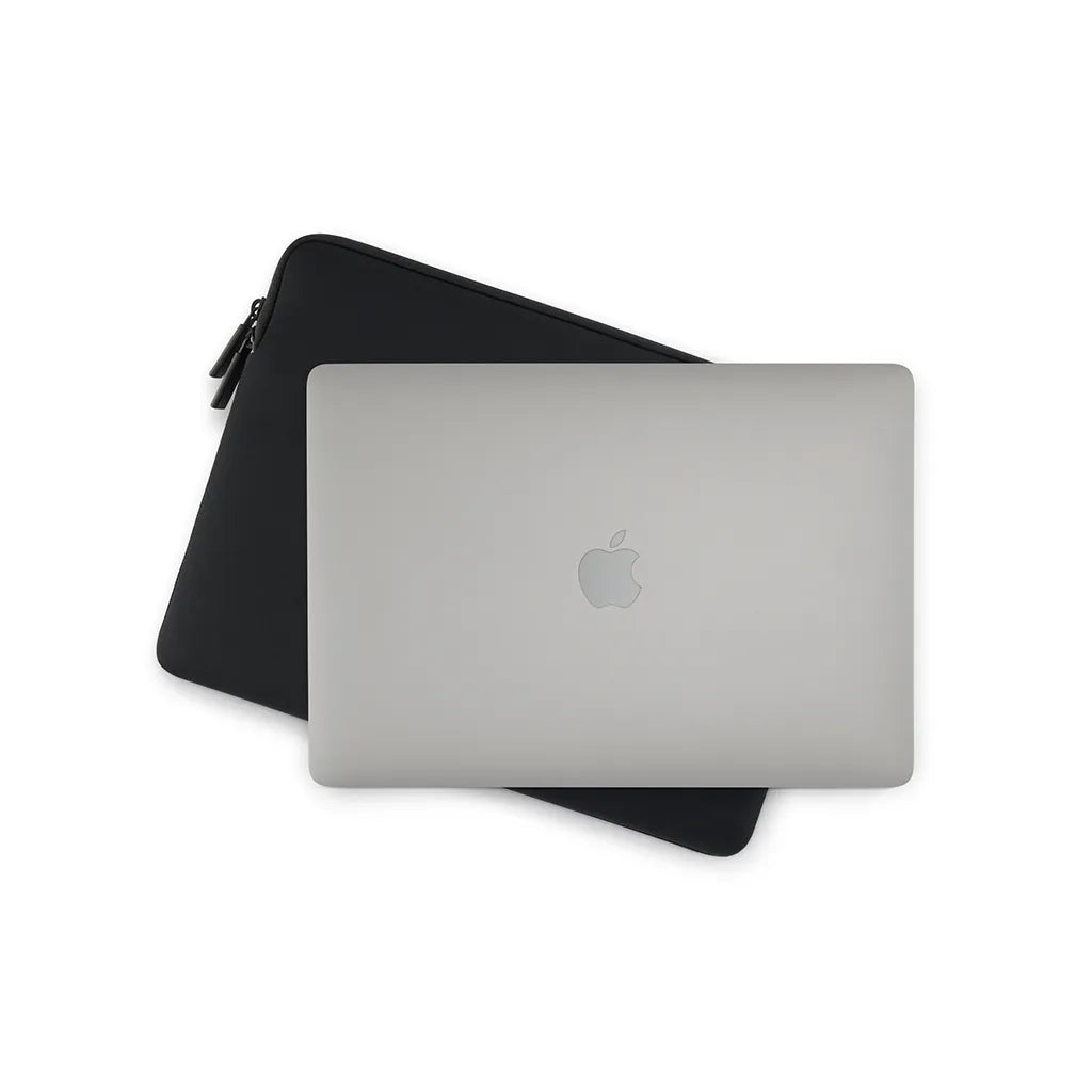 Pipetto MacBook Neo 13 (A18 Pro)  Classic Fit Sleeve - Black