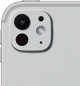 جهاز iPad Pro، الجزء الخلفي الخارجي، لون فضي، نظام كاميرات Pro مع عدسة خماسية العناصر وفلاش متكيف بتكنولوجيا انسجام اللون