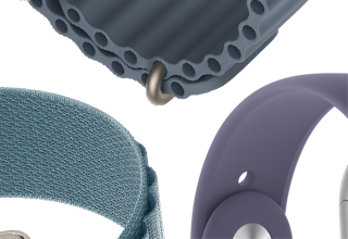 أحزمة Apple Watch Series 11: حزام رياضي بلون ليلكي ضبابي، حزام المحيط بلون أزرق حديدي، حزام Loop ألباين بلون أزرق فاتح